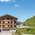 Roessle Und Sport Roessle Skiverleih & Sportgeschaeft 4*