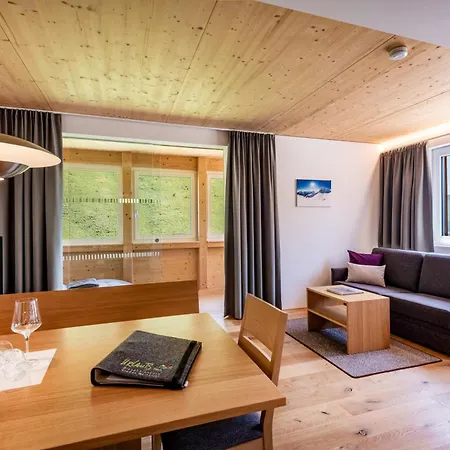 Roessle Und Sport Roessle Skiverleih & Sportgeschaeft 4*
