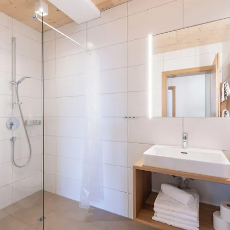 Roessle Und Sport Roessle Skiverleih & Sportgeschaeft شقة فندقية