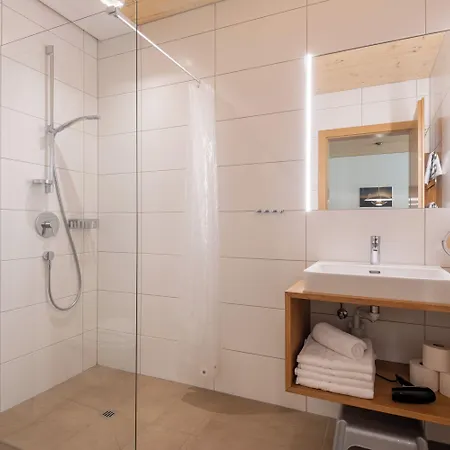 Roessle Und Sport Roessle Skiverleih & Sportgeschaeft